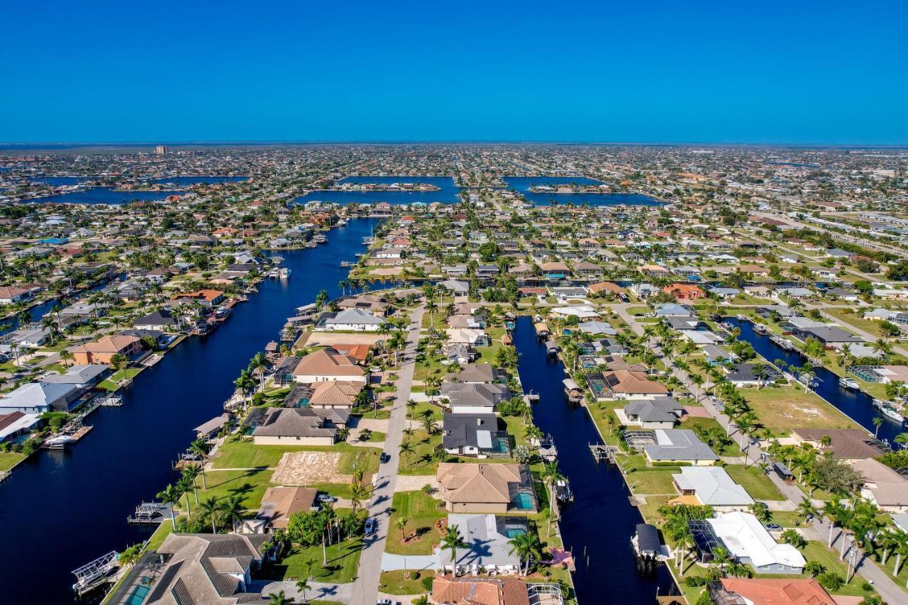 Waterfront Cape Coral Home With Private Pool! Exteriör bild