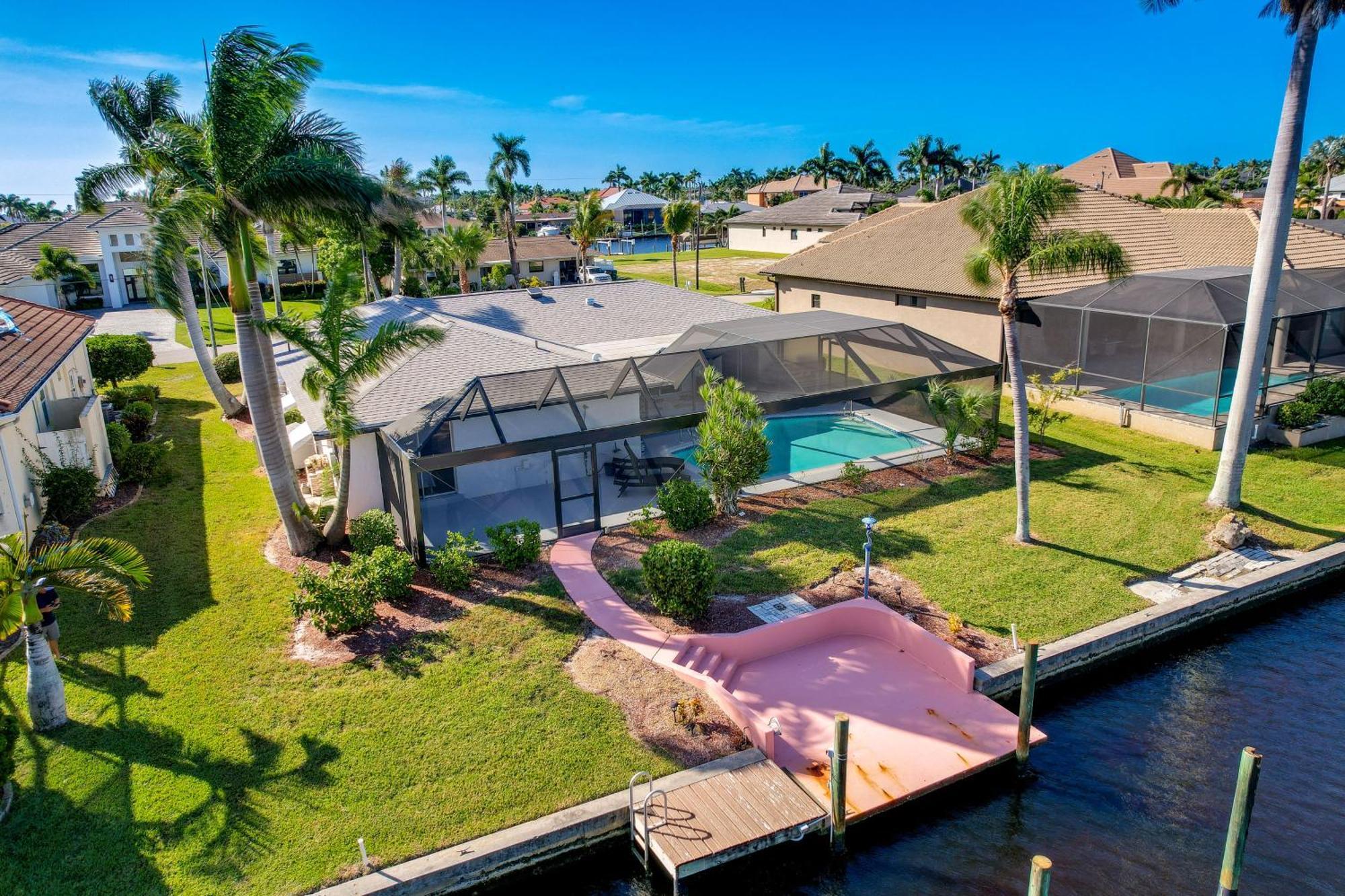 Waterfront Cape Coral Home With Private Pool! Exteriör bild